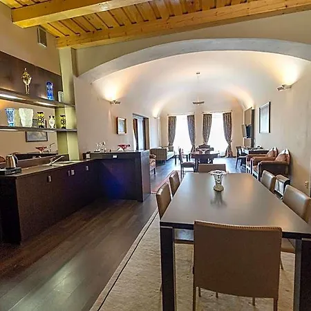 Boutique Zlaty Dukat 4* 코시체