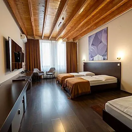 Boutique Zlaty Dukat 4* 코시체